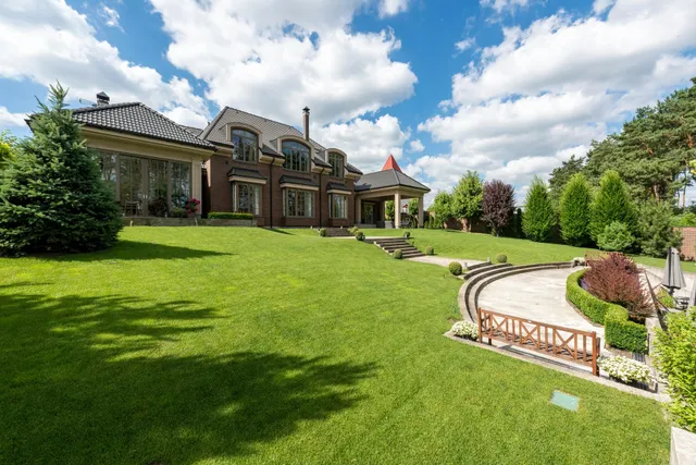 reliable lawn maintenance services in Albany, OH